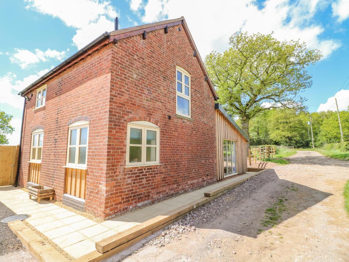 Acorn Lodge Stafford Exterior photo