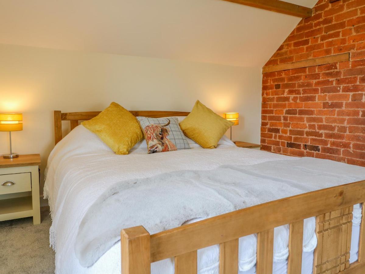 Acorn Lodge Stafford Exterior photo